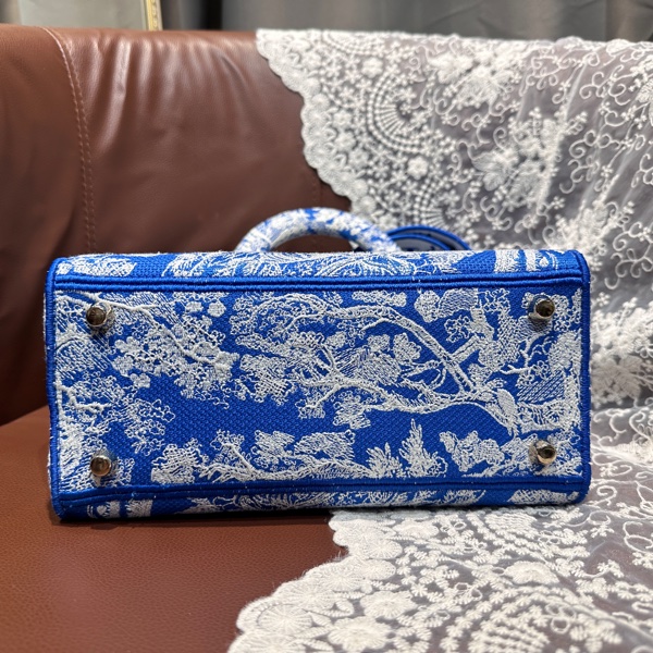 Dior Lady D-Lite Medium 藍白刺繡青花瓷-6