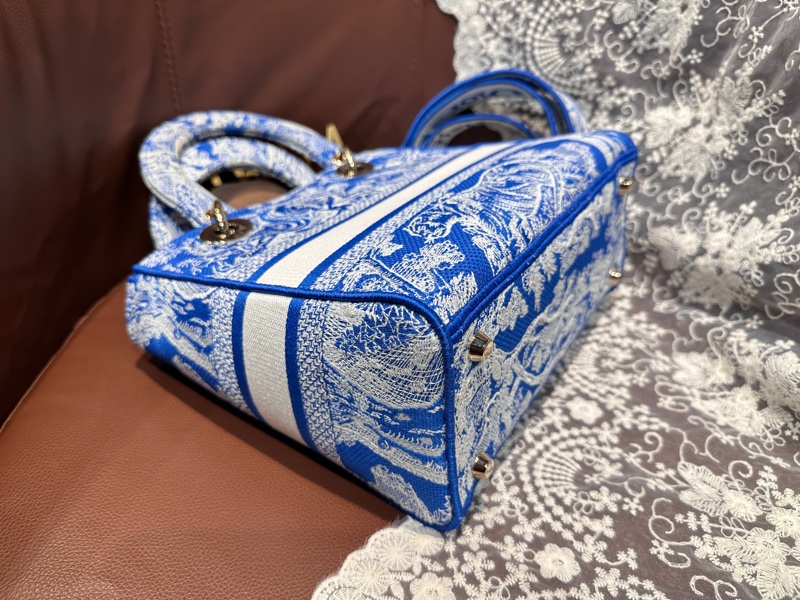 Dior Lady D-Lite Medium 藍白刺繡青花瓷-12