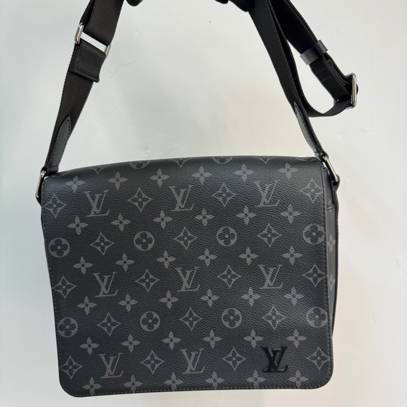 LV 郵差包 芯片款 新款 老花 黑武士 相機包 翻蓋-1