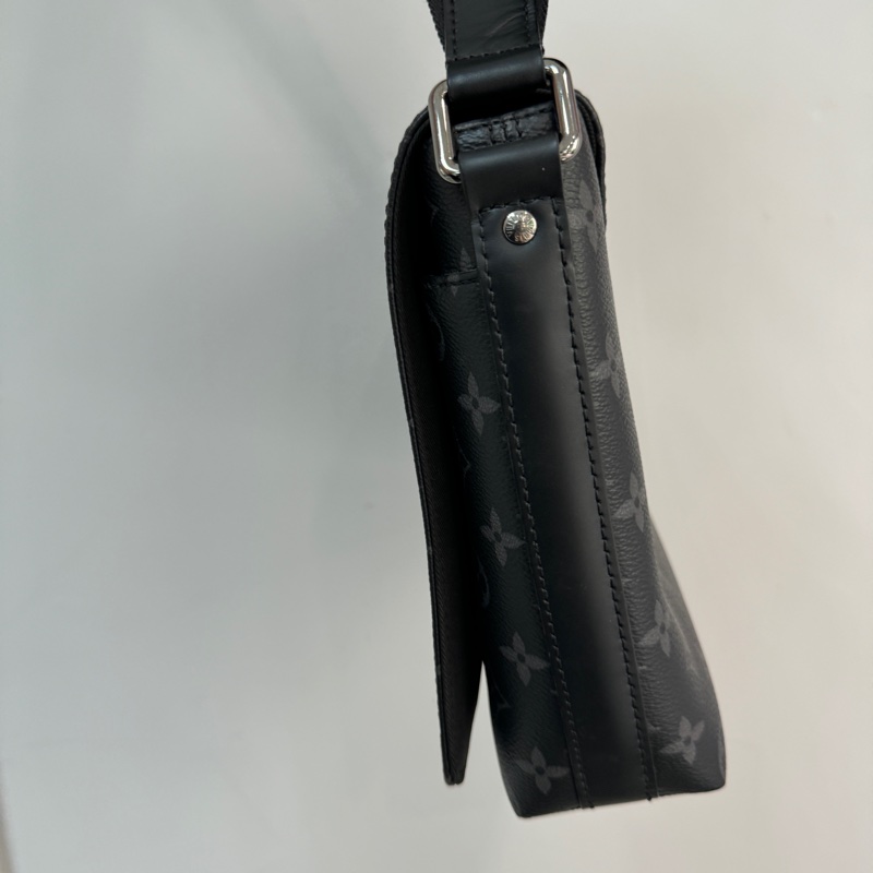 LV 郵差包 芯片款 新款 老花 黑武士 相機包 翻蓋-2