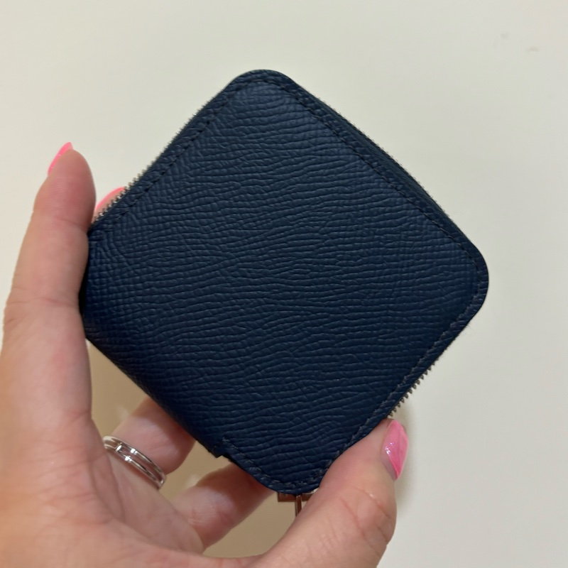 現貨商品 全新商品 全配商品 台灣購證 Hermes 經典絲巾零錢包 普魯士藍內拼豹紋愛心 法國製造-0