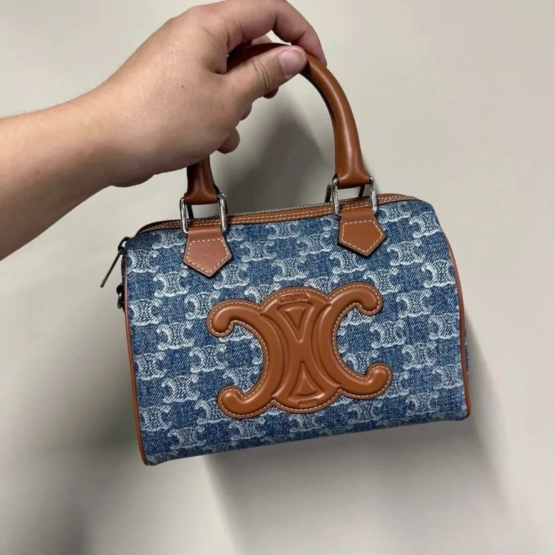 Celine 113772 Triomphe Cuir 小款波士頓包 通體牛仔布配小牛皮《2024季度新品》-1