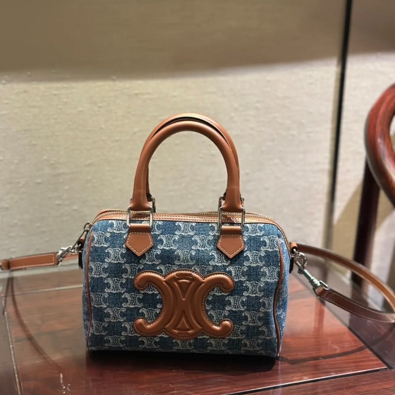 Celine 113772 Triomphe Cuir 小款波士頓包 通體牛仔布配小牛皮《2024季度新品》-7