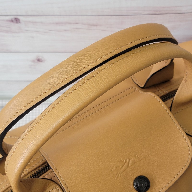 LONGCHAMP Le Pliage Cuir 系列小羊皮寬背帶短把折疊水餃包-4