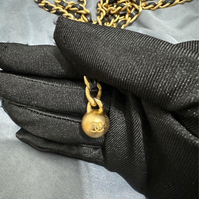 香奈兒黑色金球woc-4