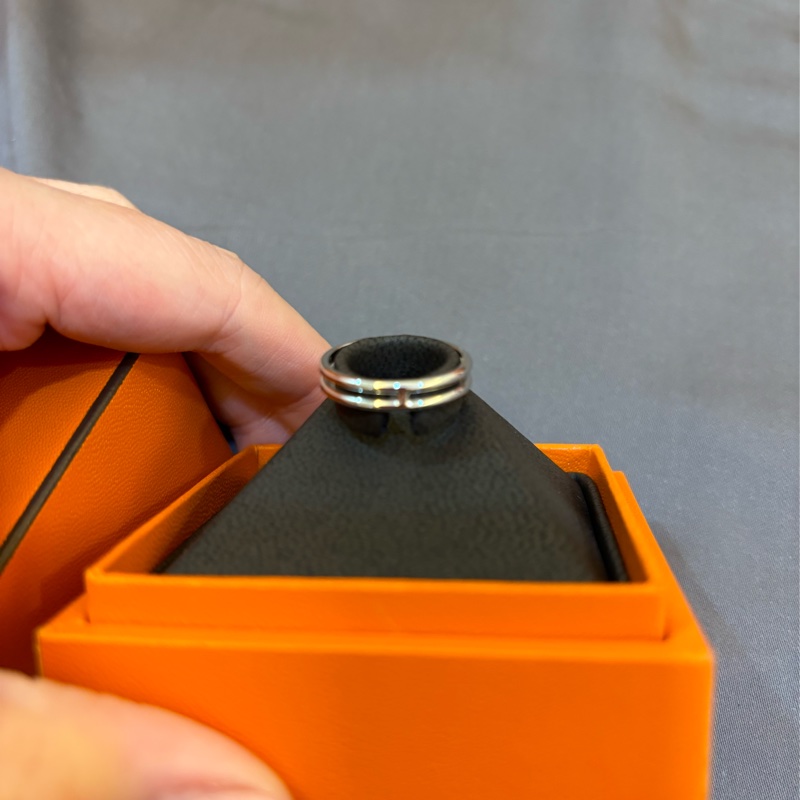 台灣櫃上買不到 現貨商品 全新商品 澳門購證 Hermes 白金戒指 結婚戒指 Ariane 尺寸53號-7
