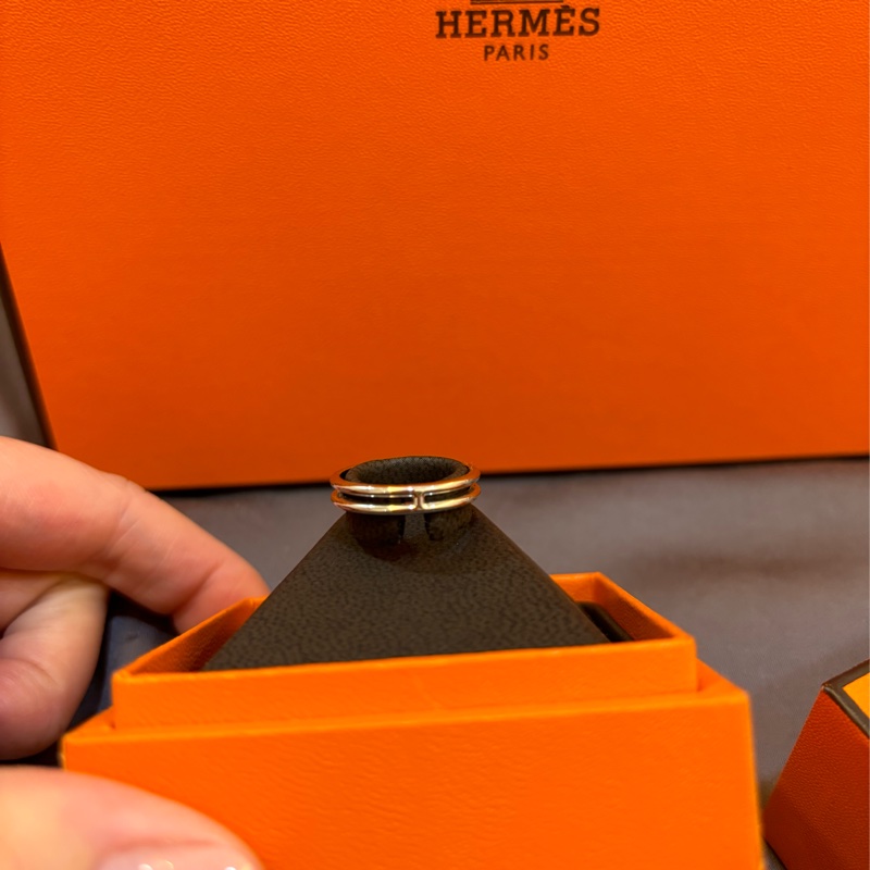 台灣櫃上買不到 現貨商品 全新商品 澳門購證 Hermes 白金戒指 結婚戒指 Ariane 尺寸53號-9