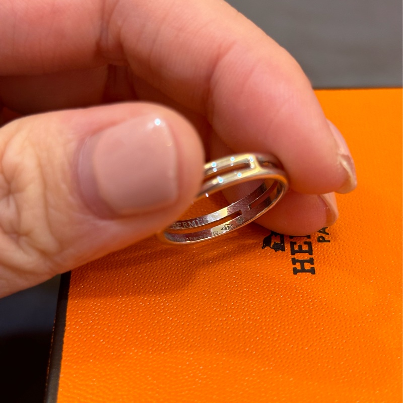 台灣櫃上買不到 現貨商品 全新商品 澳門購證 Hermes 白金戒指 結婚戒指 Ariane 尺寸53號-15