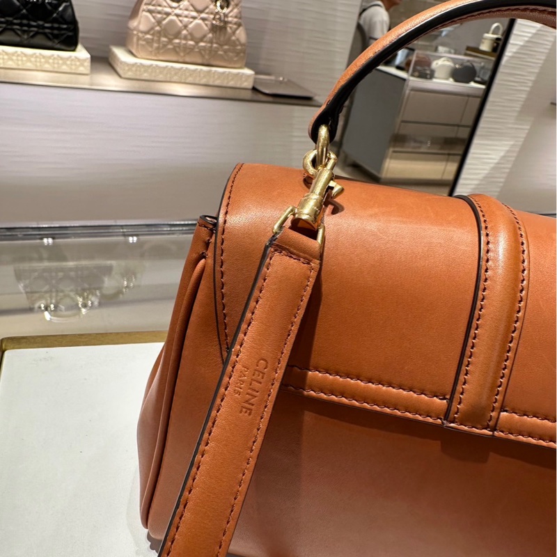 Celine 天然牛皮革小型16手袋 黃褐色 微風信義購入全配有發票 氣質質感上班族-3