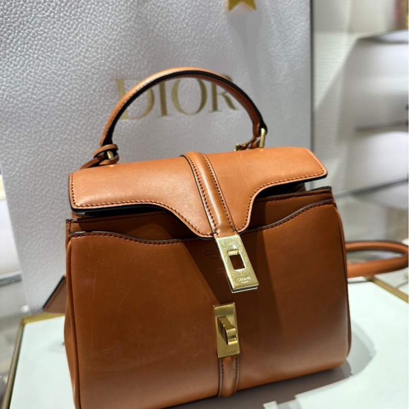 Celine 天然牛皮革小型16手袋 黃褐色 微風信義購入全配有發票 氣質質感上班族-13