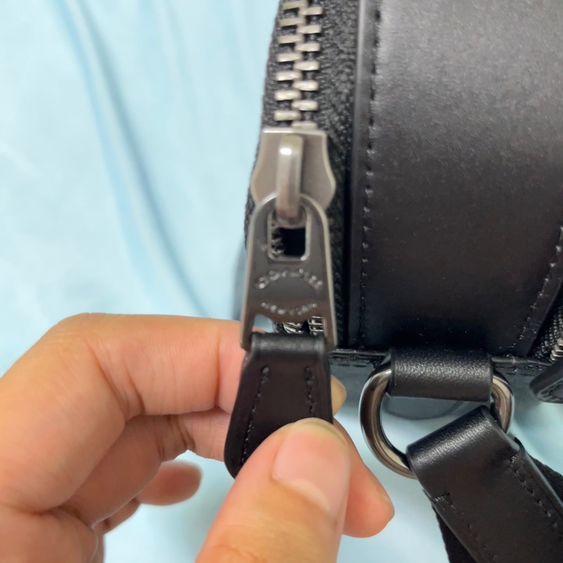 coach graham 斜背包 C4149-3