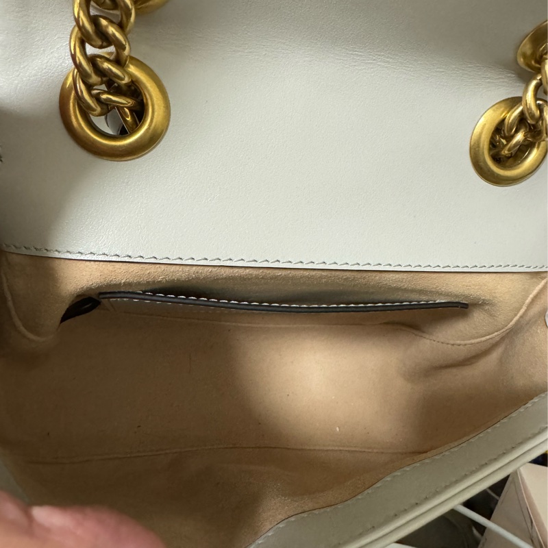 Gucci 最新款 灰白色方胖子-1