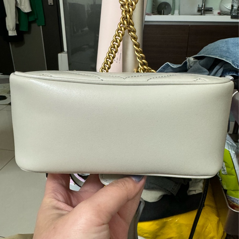 Gucci 最新款 灰白色方胖子-9