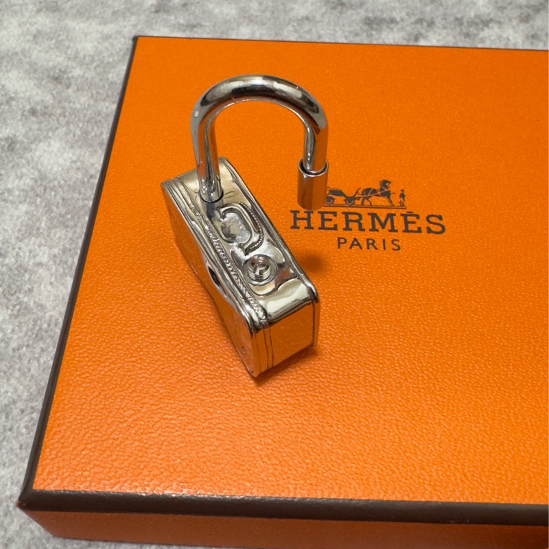 Hermes 2009 愛馬仕全新 限量版鎖頭 銀色包包吊飾-5