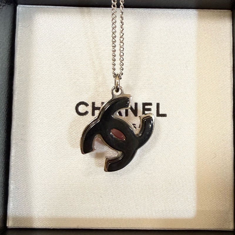 CHANEL壓克力雙色項鍊-11