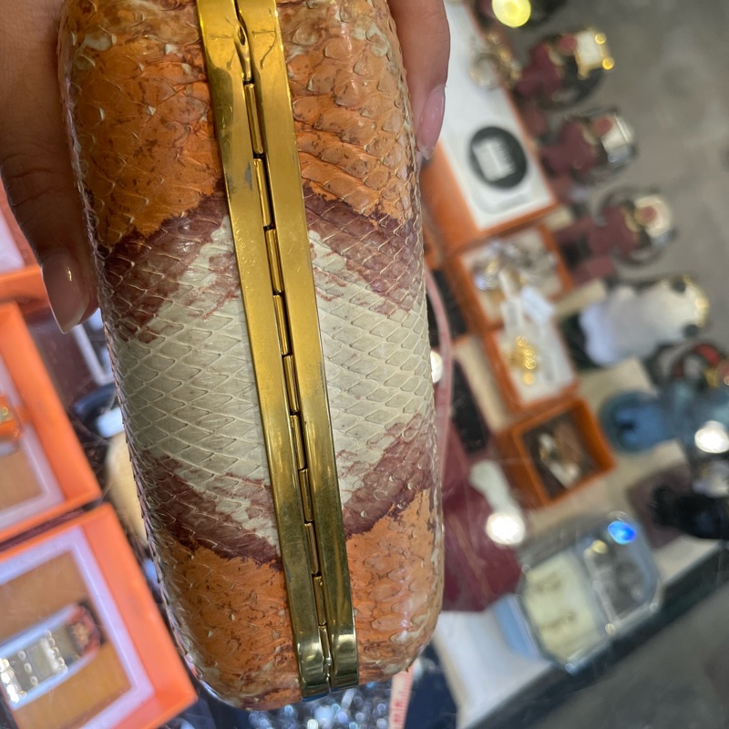 McQueen 蟒蛇皮 珍珠 骷髏頭 手拿包-10