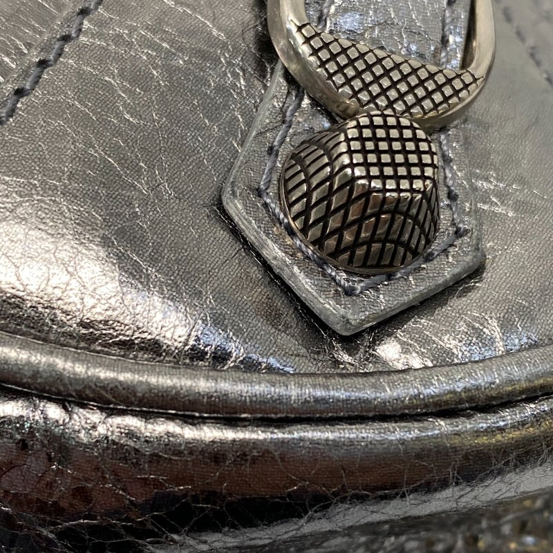 △ Balenciaga 巴黎世家 Le Cagole XS Silver Metallized Arena Lambskin Shoulder Bag 銀色金屬化小羊皮肩揹袋 671309 - 247007567-7