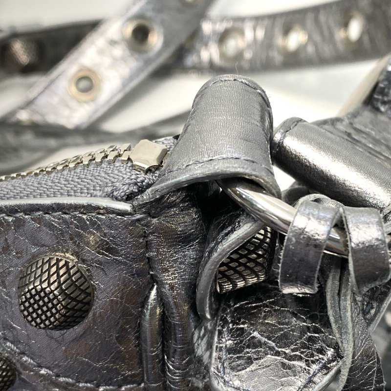 △ Balenciaga 巴黎世家 Le Cagole XS Silver Metallized Arena Lambskin Shoulder Bag 銀色金屬化小羊皮肩揹袋 671309 - 247007567-14