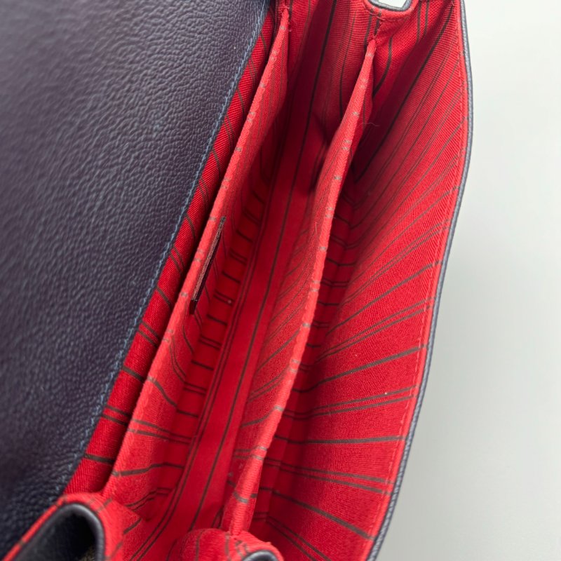 LV 郵差包 皮壓紋午夜藍-13