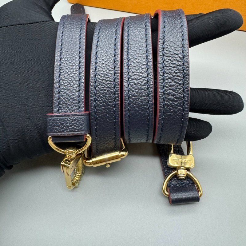 LV 郵差包 皮壓紋午夜藍-26