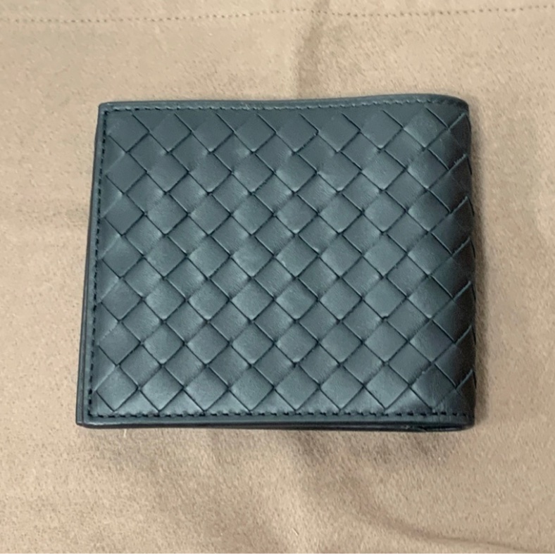 BV八卡對開編織短夾-0