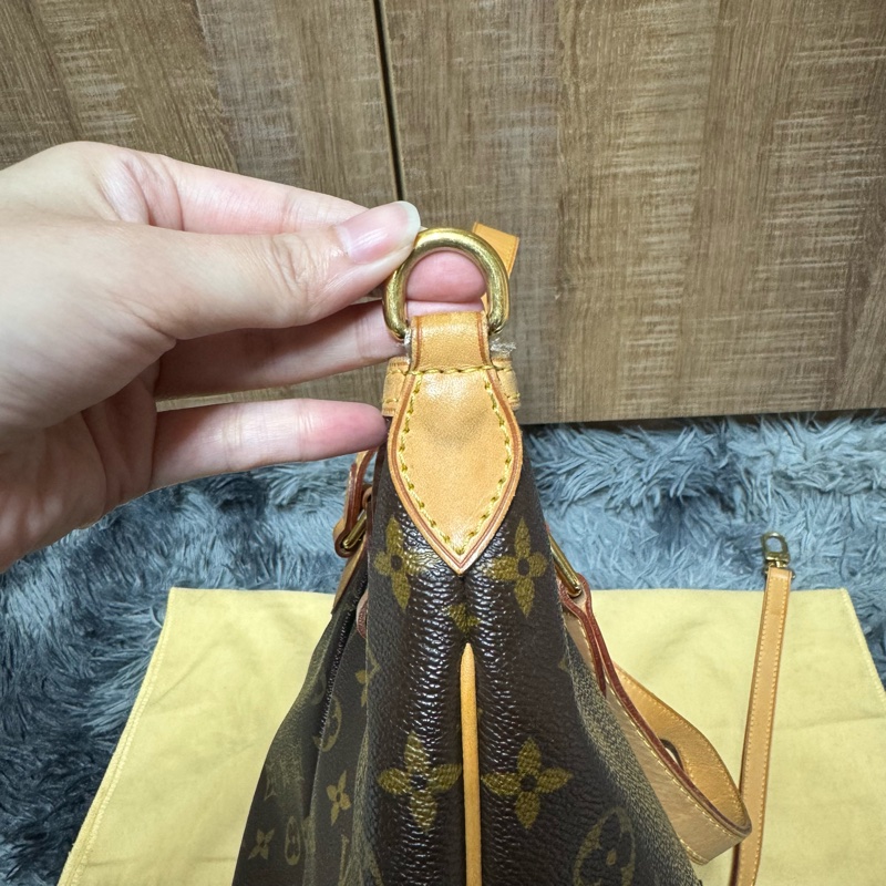 lv 斜背包 派拉蒙-21