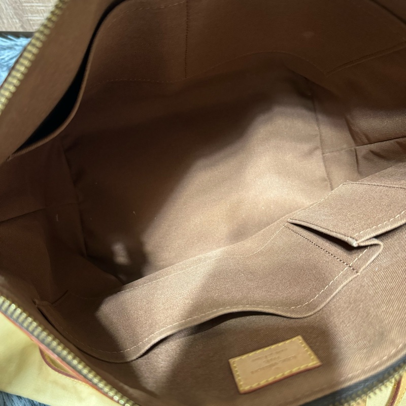 lv 斜背包 派拉蒙-23