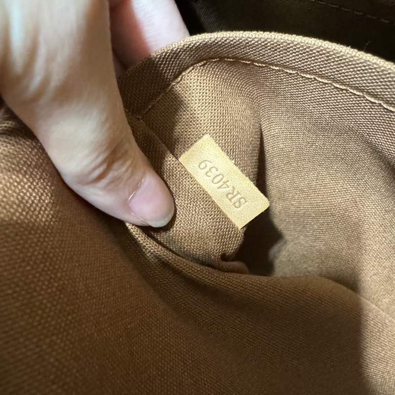 lv 斜背包 派拉蒙-24