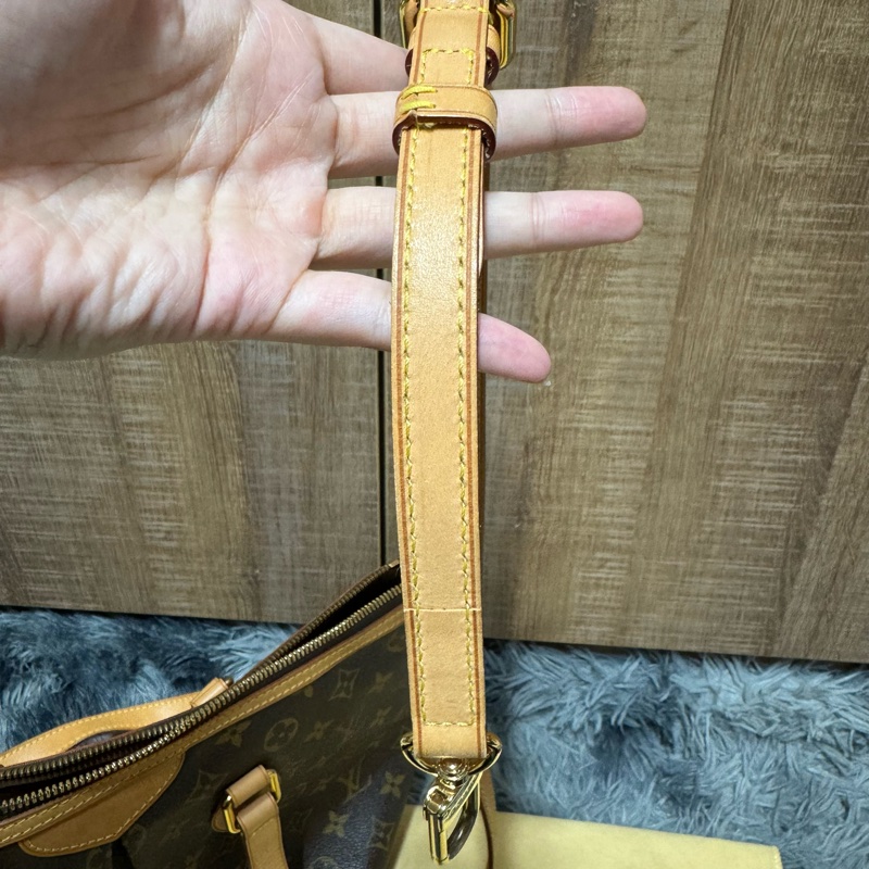 lv 斜背包 派拉蒙-26