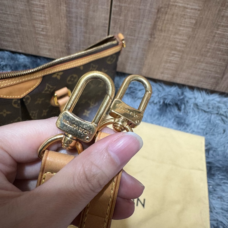 lv 斜背包 派拉蒙-30