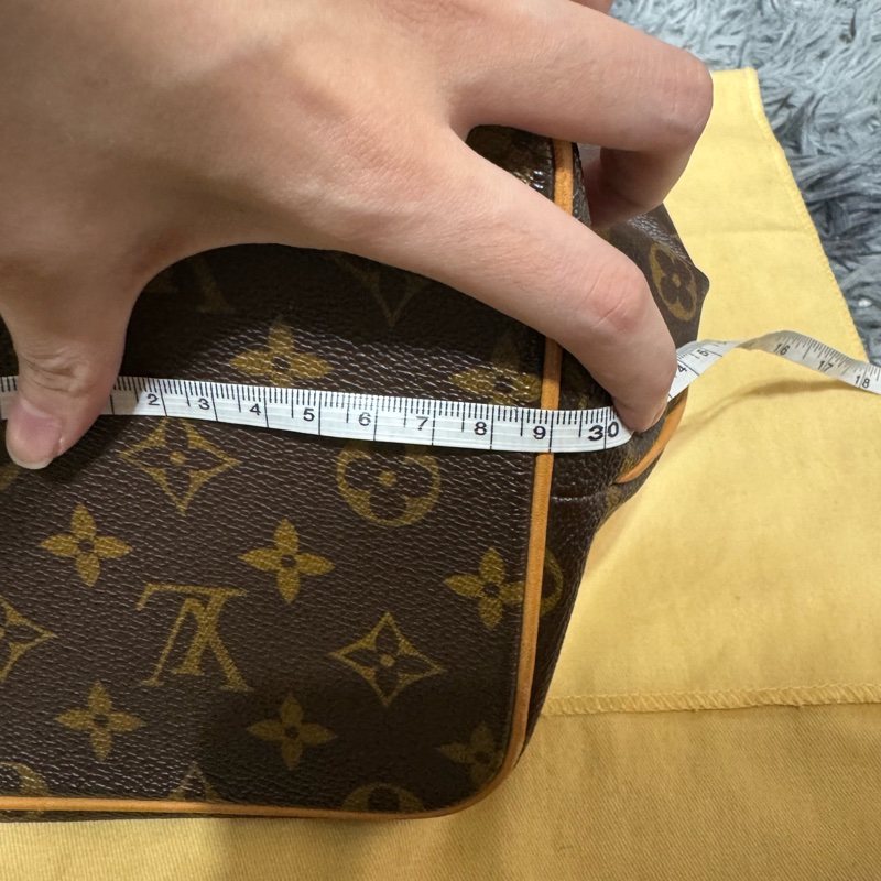 lv 斜背包 派拉蒙-35