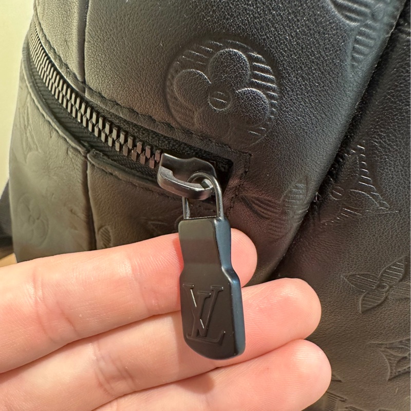 全配9成新 Louis Vuitton路易威登 LV M43680 Trekking後背包 旅行包 超大容量-12