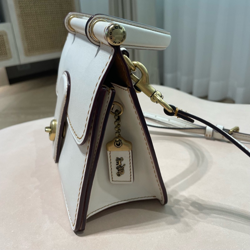 (售出)Coach Willis 18 復古迷你奶油側背包-1