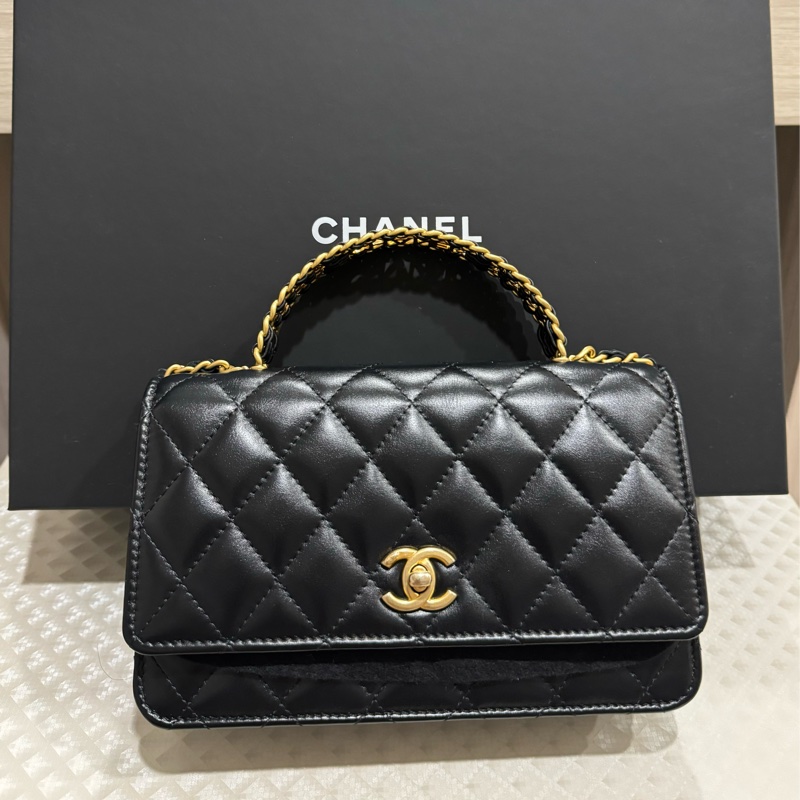 CHANEL 香奈兒 黑金字母手把菱格紋WOC包-0