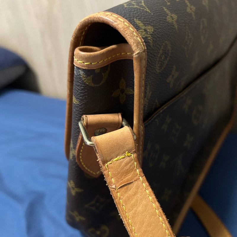 LOUIS VUITTON (LV) Gibeciere GM monogram 經典老花 肩包/斜背包/郵差包 (可放的下筆電)-13