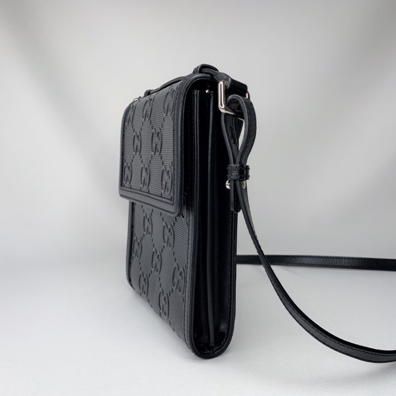 GUCCI 浮雕皮革郵差信封包-3