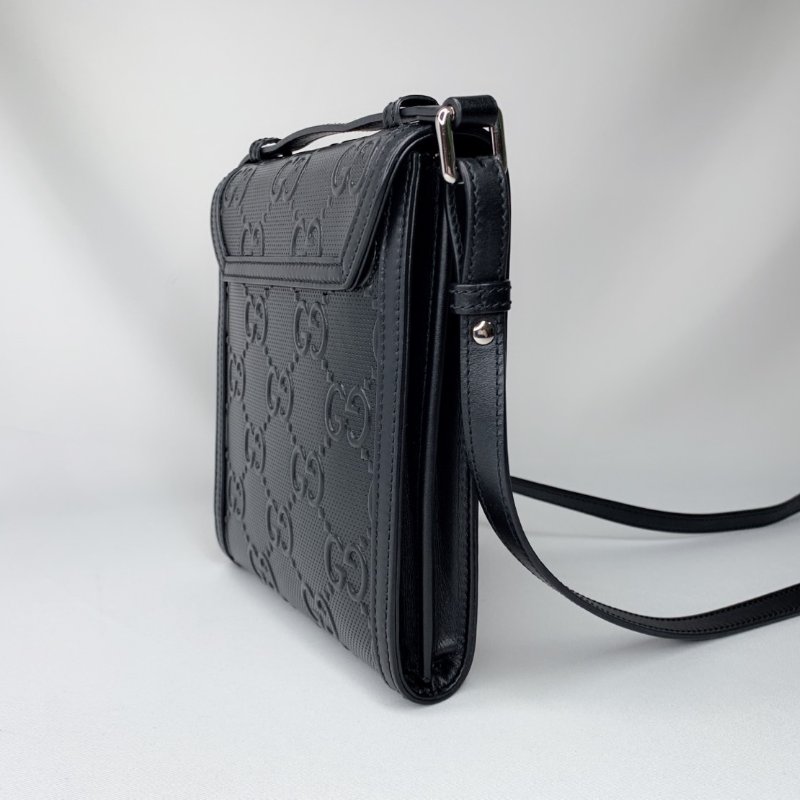 GUCCI 浮雕皮革郵差信封包-5