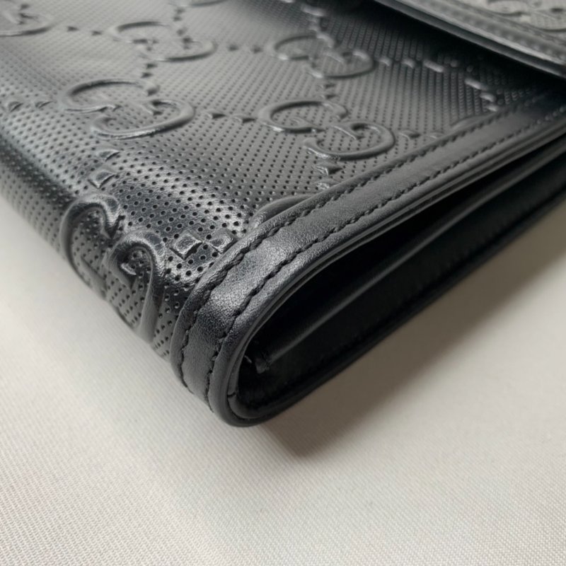 GUCCI 浮雕皮革郵差信封包-14