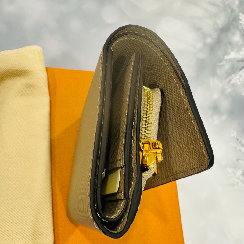 全新正品 LV  LOUIS VUITTON 路易威登 水波紋Epi 迷你 短夾-10