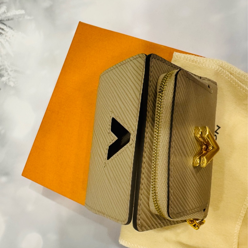 全新正品 LV  LOUIS VUITTON 路易威登 水波紋Epi 迷你 短夾-15