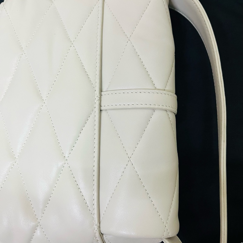 YSL Saint Laurent LE 57系列奶油白小 羊皮絎縫腋下包/肩背包 24cm-36