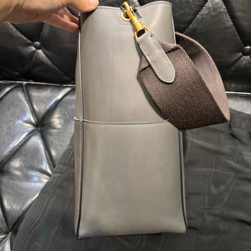 Celine sangle bucket 水桶包 大號 大象灰 滑皮-4