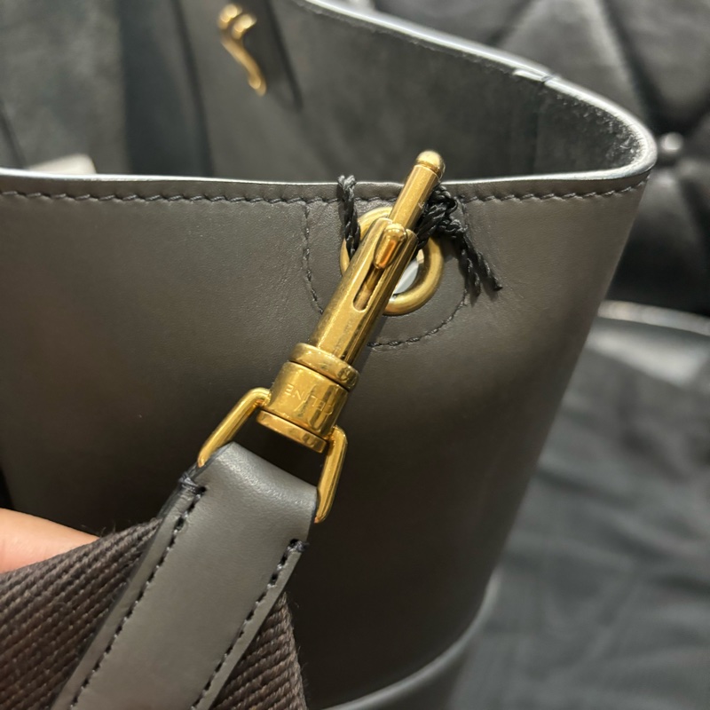 Celine sangle bucket 水桶包 大號 大象灰 滑皮-11