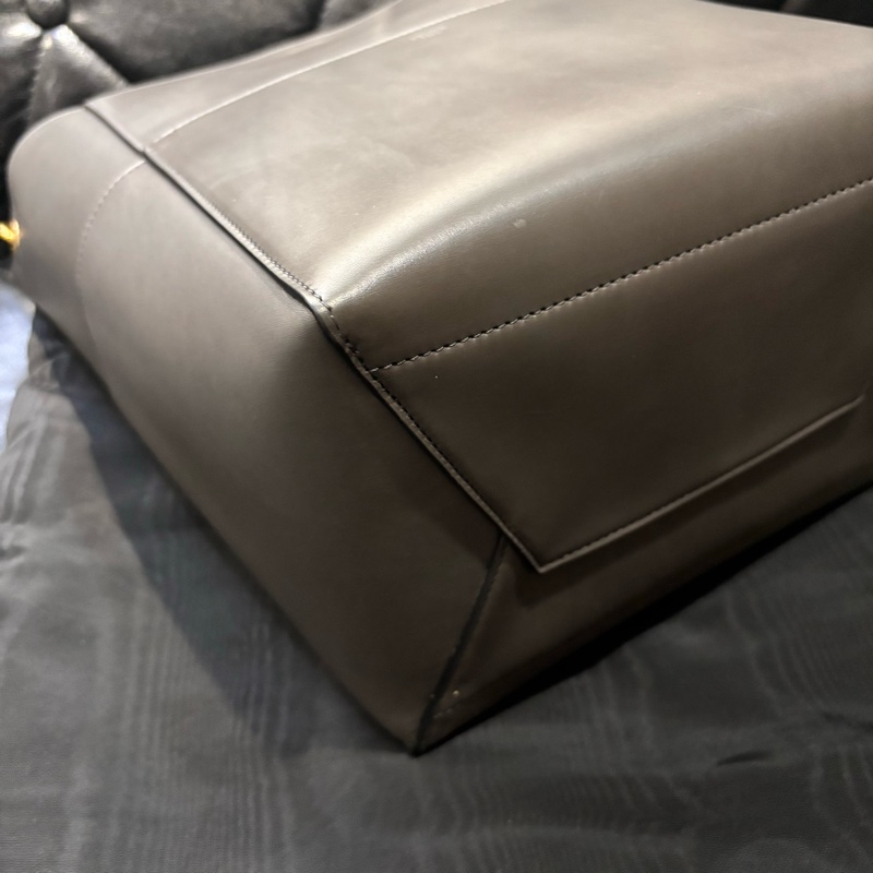 Celine sangle bucket 水桶包 大號 大象灰 滑皮-12