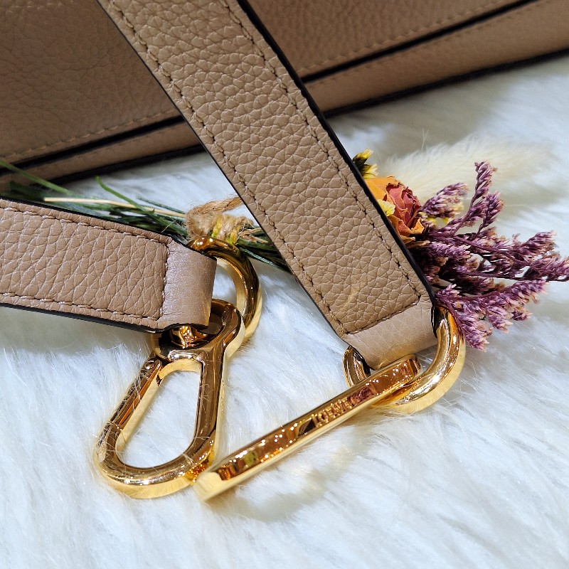 出清大特價LOEWE PUZZLE 24公分 沙色荔枝皮 幾何包 相機 拼圖包肩背 /手拿斜背包小號-18