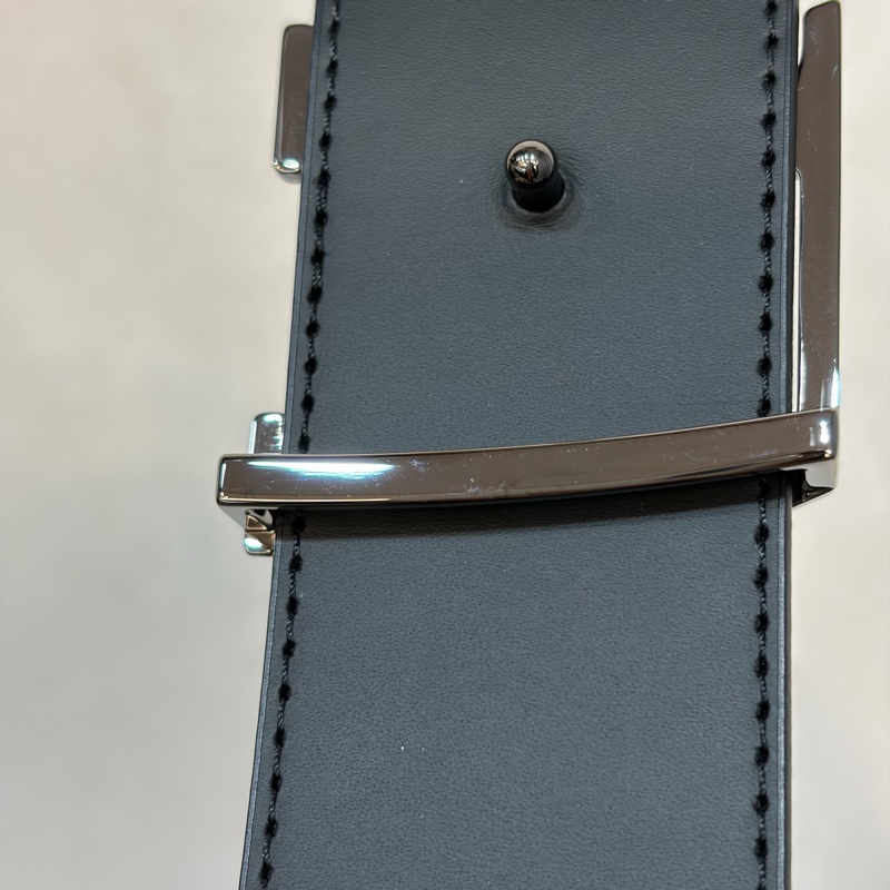 LV M9043N Initiales 黑色 老花 原花 字紋 黑銀色金屬 LOGO 雙面 皮帶 腰帶 4公分-15