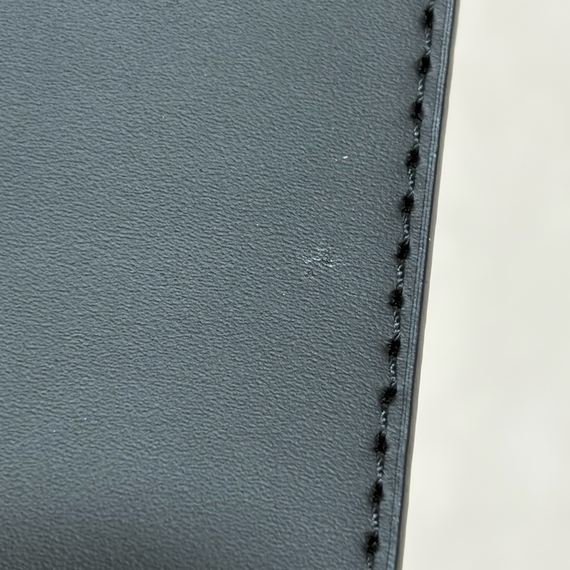 LV M9043N Initiales 黑色 老花 原花 字紋 黑銀色金屬 LOGO 雙面 皮帶 腰帶 4公分-17