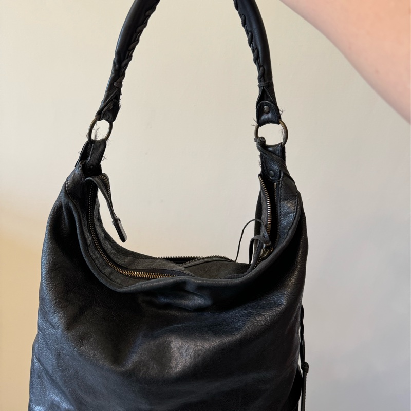 balenciaga hobo bag-1