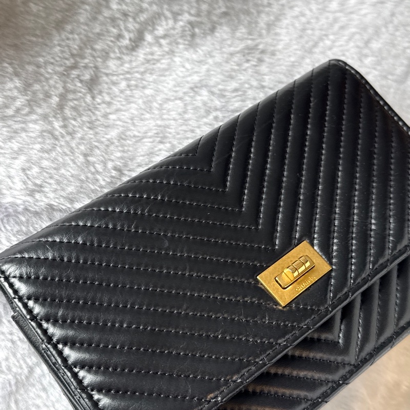Chanel 金釦2.55 復古小牛皮WOC(黑色)-10