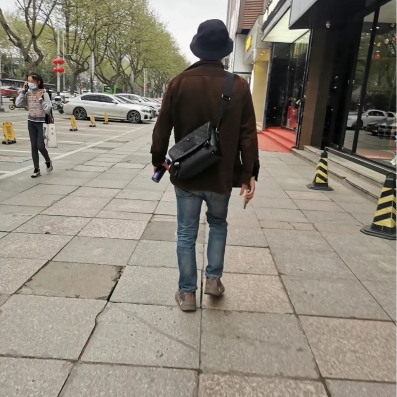 LV M40511 Messenger PM 經典Monogram Eclipse黑武士斜背郵差包 ⭕️櫃上售價$84000元⭕️ 💝近新品💝晶片款💝-31